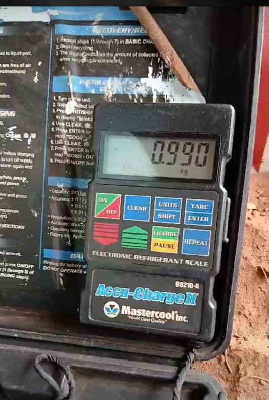 Carga de gás com balança eletrônica — equipe DM